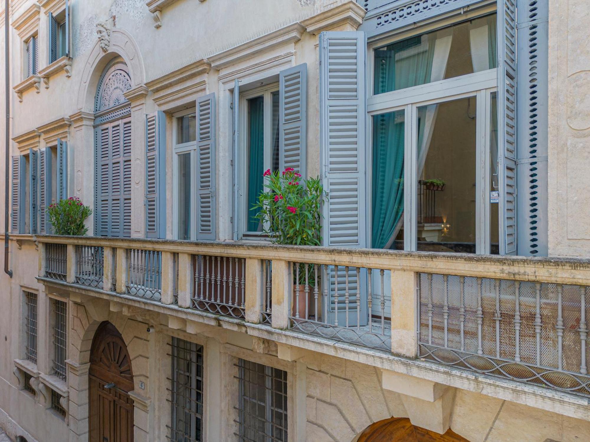 Corte Realdi - Palazzo Camozzini Верона Екстериор снимка